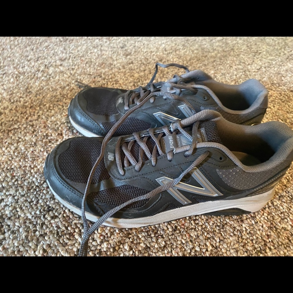 New Balance men’s shoes size 10